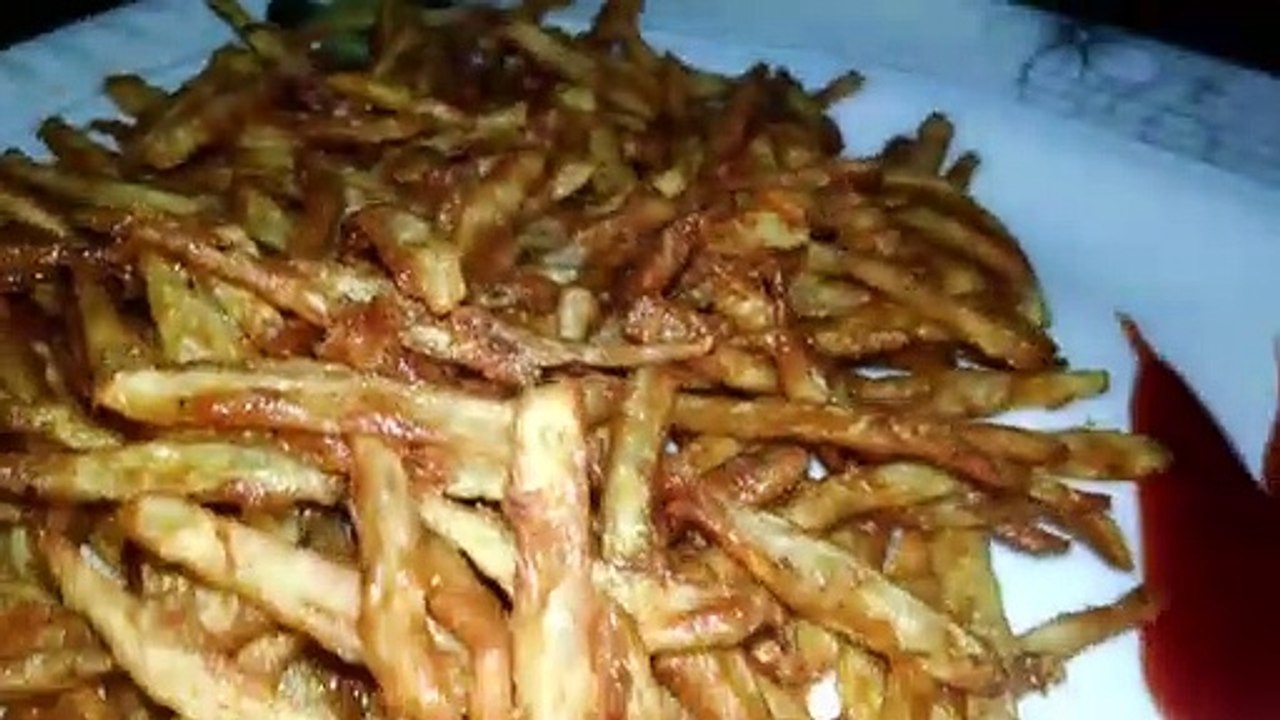 kurkure Aloo Fry-Crispy Potato Fry-Easy Aloo Fry (COOKING WITH HADIQA)