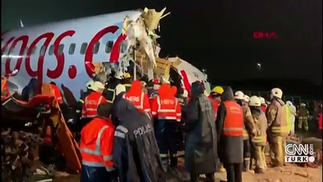 Sabiha Gökçen'deki kaza anı uçuş simülatör merkezinde canlandırıldı