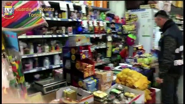 Torino - Contrabbando e falso “made in Italy” - Sequestrati 2 milioni di articoli (07.02.20)