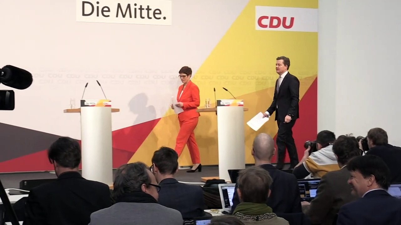 AKK: SPD und Grüne sollen Kandidaten in Thüringen aufstellen