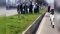 Şanlıurfa'da yol ortasında tekme tokat kavga