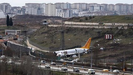 Uçak kazasının ardından CNN Türk'e bağlanıp siyaset yapan eski pilot işinden oldu