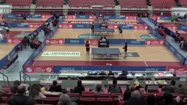 Okullar Arası Türkiye Gençler Masa Tenisi Şampiyonası başladı