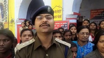 अयोध्या - महिला थाने में आयोजित हुआ स्टूडेंट पुलिस कैडेट कार्यक्रम।