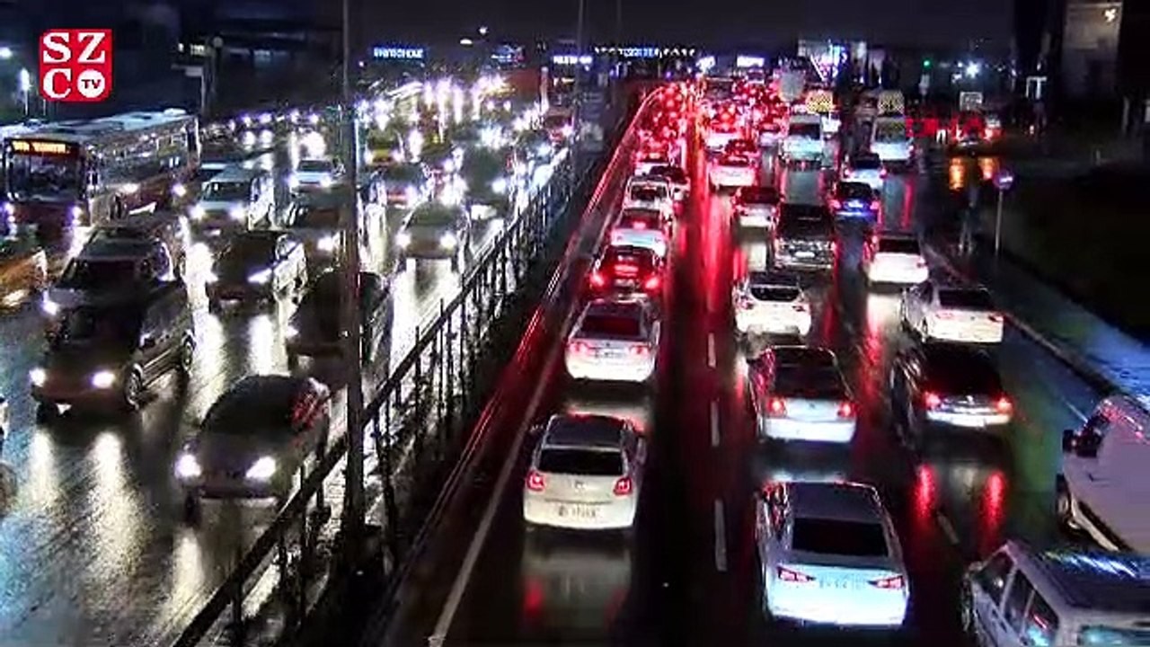 İstanbul'da trafik durma noktasına geldi!