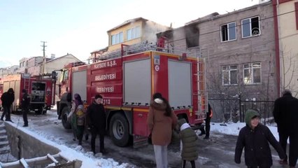 Sobadan çıkan yangında ev kullanılamaz hale geldi