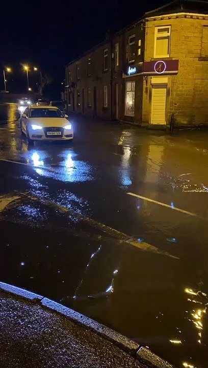 Horbury Bridge flood video 1