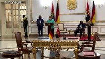 Merkel em Angola com negócios na bagagem