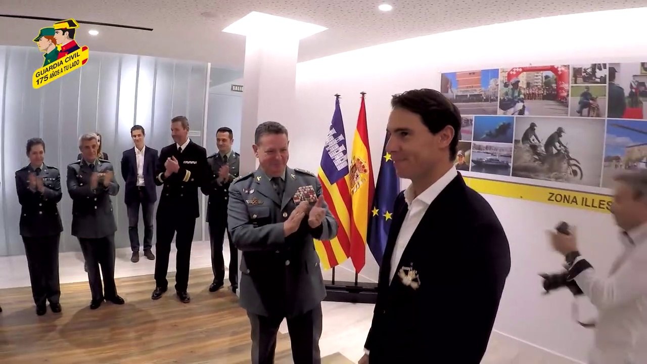 NADAL con la guardia civil