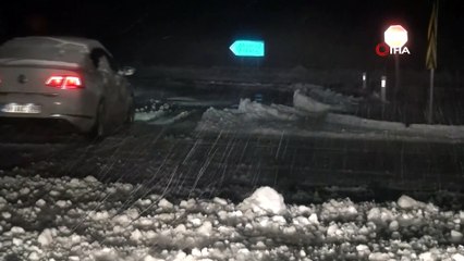 Aksaray’da etkisini artıran kar yağışı tipi ve fırtınaya dönüştü