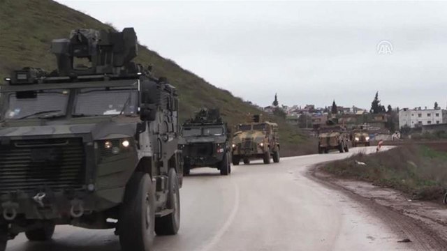Syria war: Turkey sends military reinforcements to Idlib