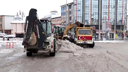 Sivas'ta 740 köy yolu kar nedeniyle ulaşıma kapandı