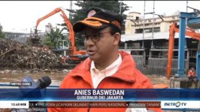 Anies Pantau Pintu Air Manggarai