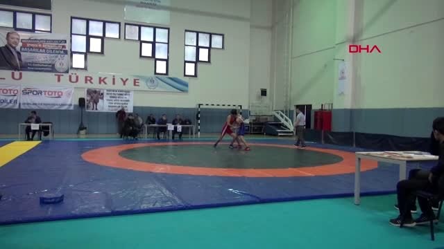 Spor büyük yıldızlar grekoromen güreş grup şampiyonası başladı - yeniden