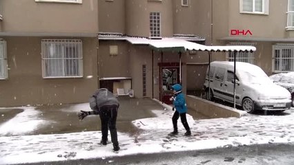 İstanbul'da kar, kent beyaza büründü