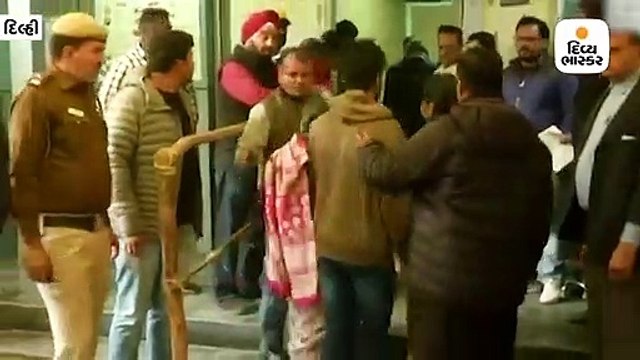 દિલ્હી વિધાનસભાની 70 બેઠકો માટે મતદાન, શાહિનબાગમાં મતદારો મોટી સંખ્યામાં ઉમટ્યા