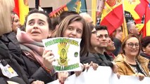 Un millar de personas pide que la Guardia Civil de Navarra mantenga las competencias de Tráfico