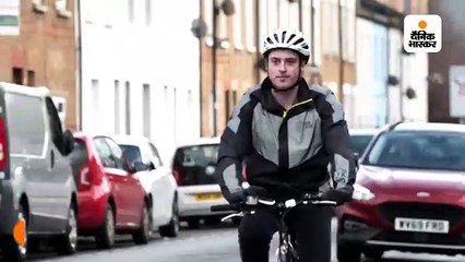 फोर्ड ने पेश की &#39;इमोजी जैकेट&#39;, इसमें लगा डिस्प्ले सड़क दुर्घटना से बचाएगा, मुड़ने का इशारा देगा; खुश हैं या नहीं ये भी बताएगा