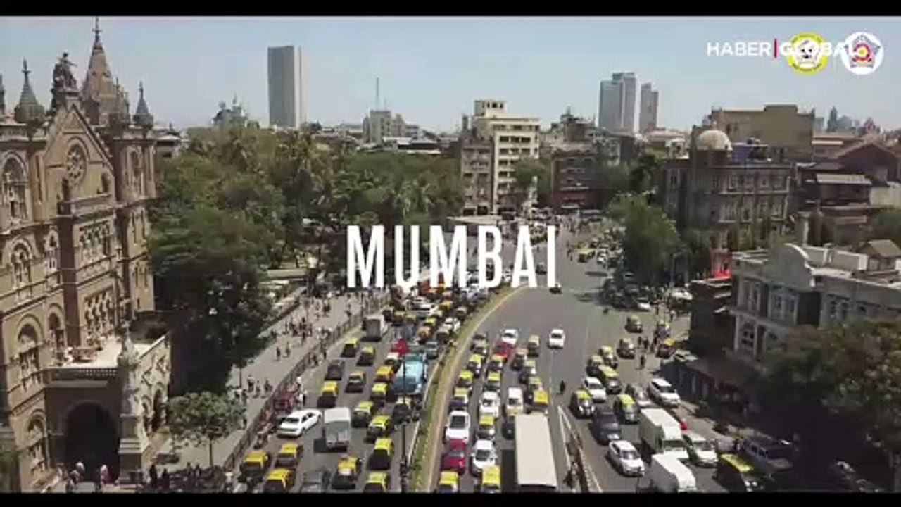 Hindistan'da trafikte korna sesine çözüm: Ne kadar korna çalarsan o kadar kırmızı ışıkta beklersin