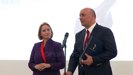 Ora News - Sigal Uniqa Group Austria fiton Çmimin e Filantropisë 2019