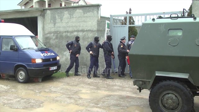 Sekuestrohen makinat e blinduara te Gjokes, Bamit e Taullaut