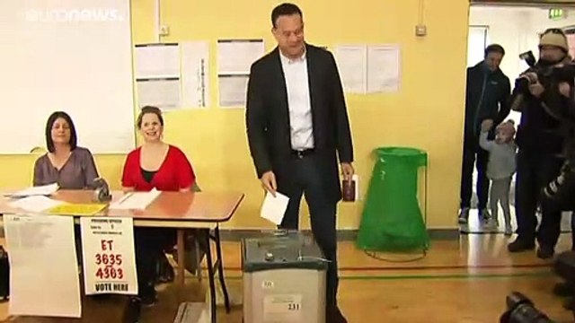 Irlandeses procuram novo rumo para o país