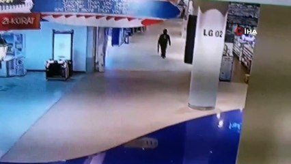 - Tayland’da bir askerin AVM'de yaptığı katliamda ölü sayısı 17’ye yükseldi