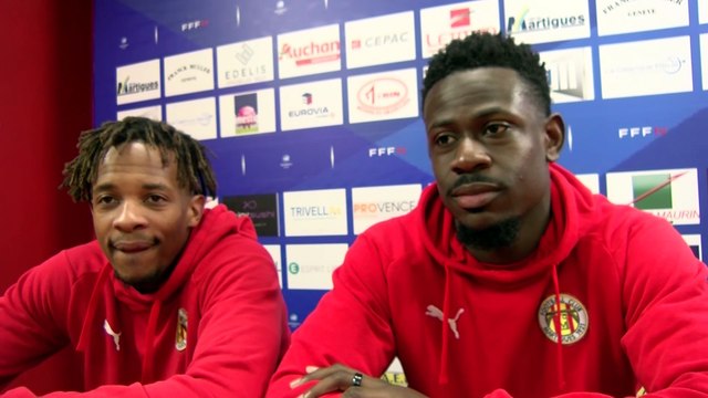 Ben Salime Boina et Aka Anderson Banvo après la victoire du FC Martigues contre Marignane