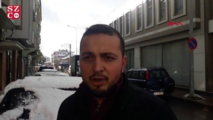 Çakallar kovaladı, elektrik direğine çıkıp yardım bekledi