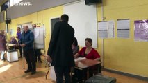 انتخابات إيرلندا التشريعية تحدد مصير رئيس الوزراء فارادكار