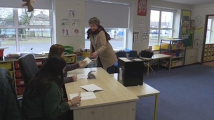 Irlanda acude a las urnas con el deseo de lograr un "cambio tranquilo"