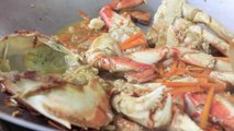 Cambodian food - stir crab with noodle - ឆាក្តាមមីសួរ - ម្ហូបខ្មែរ