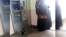 Marmaray’da kartına yükleme yapan kadının parasını çalan karga kamerada