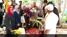 Suasana Haru di Pemakaman Istri Alharhum Chrisye, Yanti Damayanti Noor