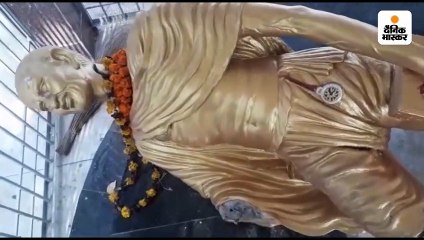 असामाजिक तत्वों ने महात्मा गांधी की प्रतिमा को क्षतिग्रस्त किया