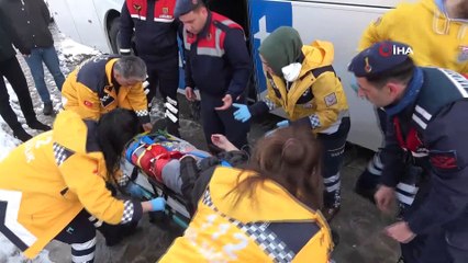 Buzlu yolda zincirleme trafik kazası: 6 yaralı