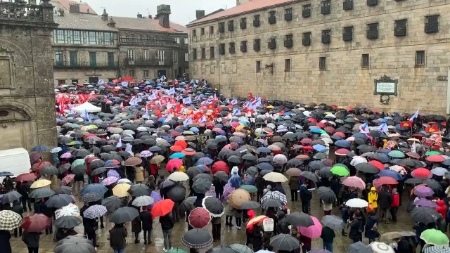 Miles de personas toman Santiago contra el desmantelamiento de la sanidad pública