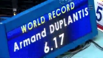 Armand Duplantis breaks pole vault world record