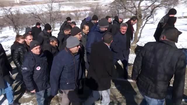 Çevre ve Şehircilik Bakanı Kurum hasar gören mahallelerde incelemelerde bulundu