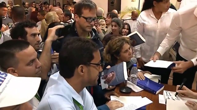 Kirchner reclama en Cuba al FMI una quita sustancial de la deuda argentina