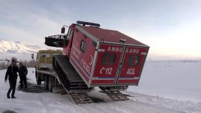 Sağlık ekipleri paletli ambulansla hamile kadın için seferber oldu - AĞRI