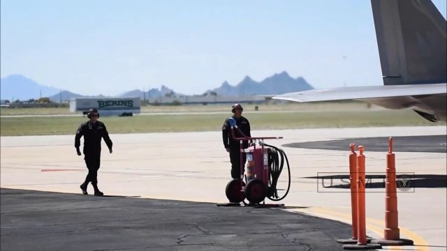 US.Military Weapons F-22 Raptor Freefall-Falls from the Sky in Full Control