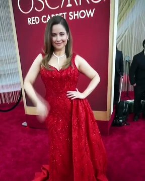 أوسكار 2020: ريا أبي راشد بفستان جريء على السجادة الحمراء