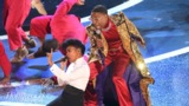 Janelle Monae Kicks Off 2020 Oscars With Mister Rogers-Themed Performance | THR News