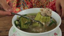 Cambodian food - bitter gourd with pork stew - ស្ងោម្រះជាមួយសាច់ជ្រូកចិញ្ចាំ - ម្ហូបខ្មែរ