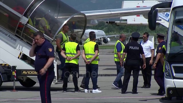 Ora News - Pranga të riut nga Gana në Rinas, tentoi të kalojë me pasaportën e një nigeriani