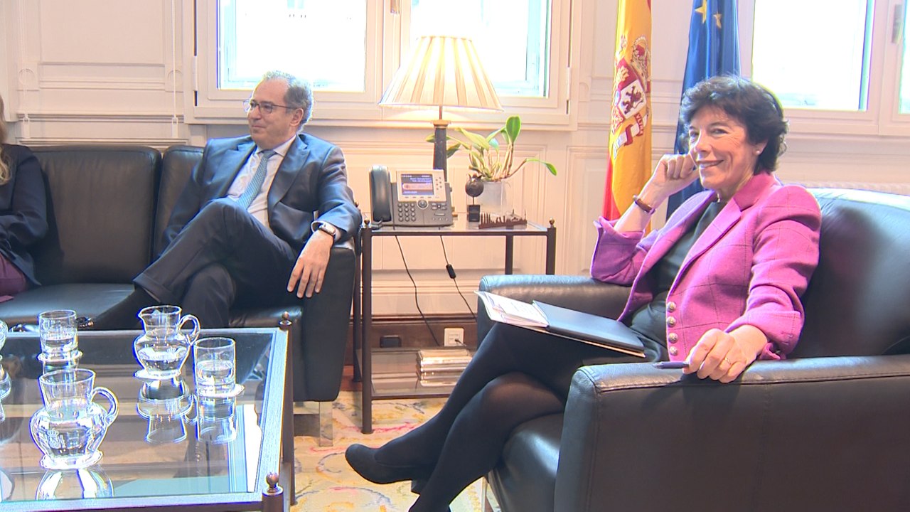 Celaá se reúne con consejeros de Educación de CCAA