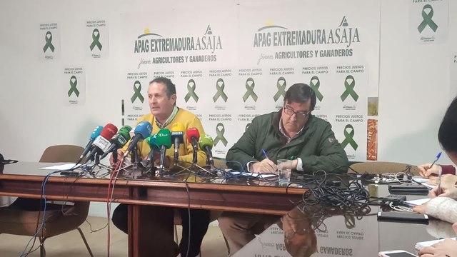 Apag y Asaja Extremadura anuncian cortes de carreteras en la región