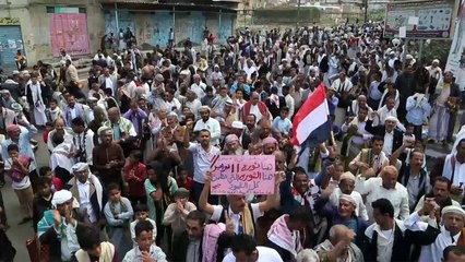 تمسكا بأهداف الثورة اليمنية.. تواصل الفعاليات بساحة الحرية بتعز