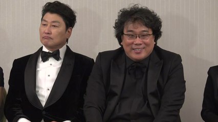 오스카 4관왕 봉준호 "지금은 기쁨 자체만 생각하고 싶다" / YTN